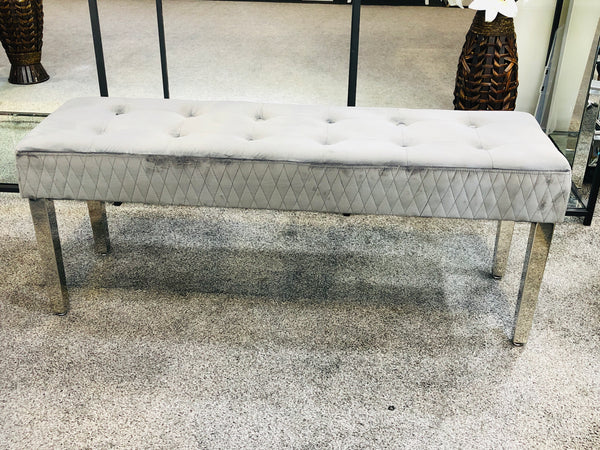 Majestic Plush Velvet Silver HQ Bench