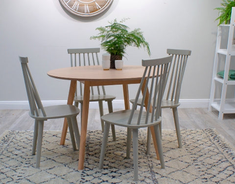 Isla Round Dining Table + 4 dinning chairs