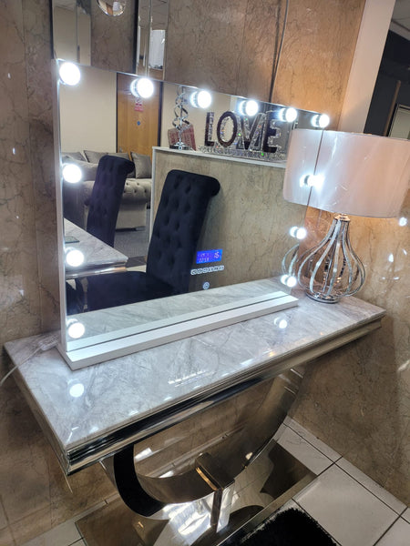 Hollywood Mirror with Bluetooth Speaker / Wall Mirror